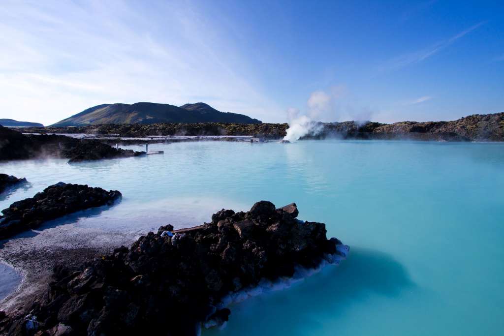 reasons to visit iceland geothermal