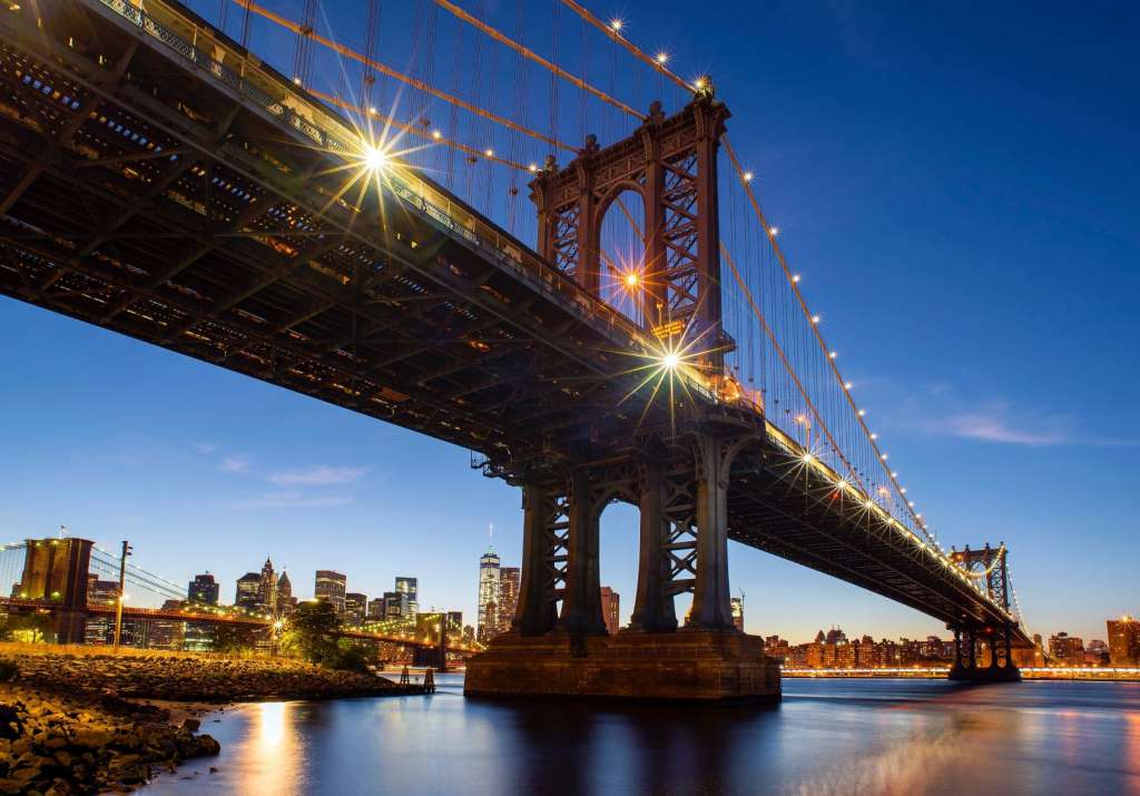 reasons-to-visit-new-york-city-brooklyn-bridge