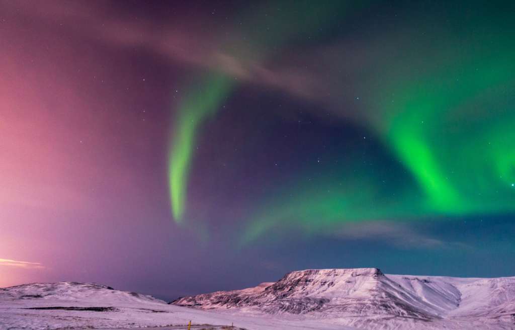 reasons-to-visit-rekjavik-northern-lights