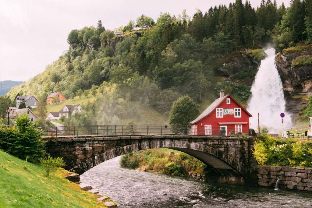 Steinsdalsfossen