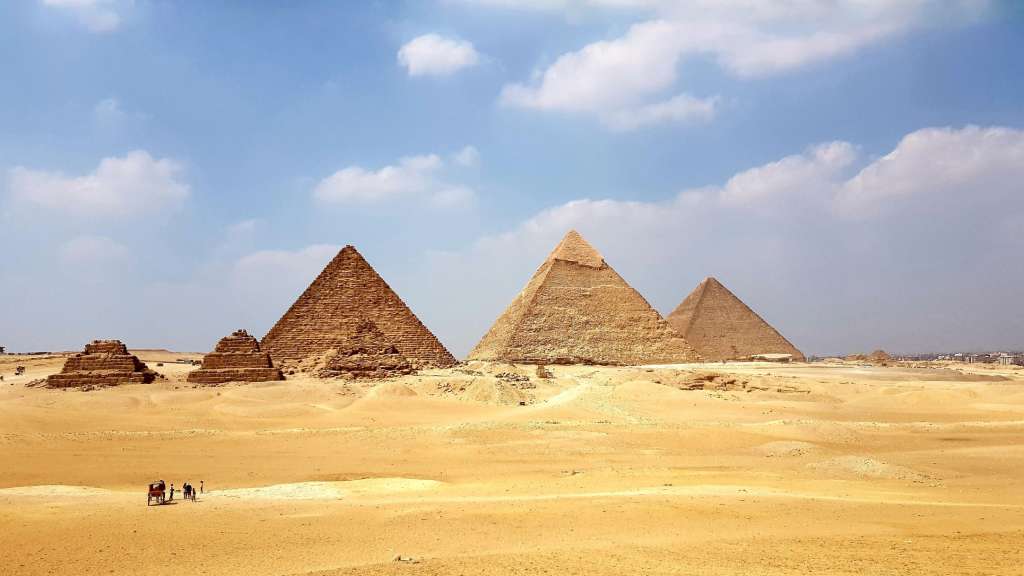 reasons-to-visit-egypt-pyramid