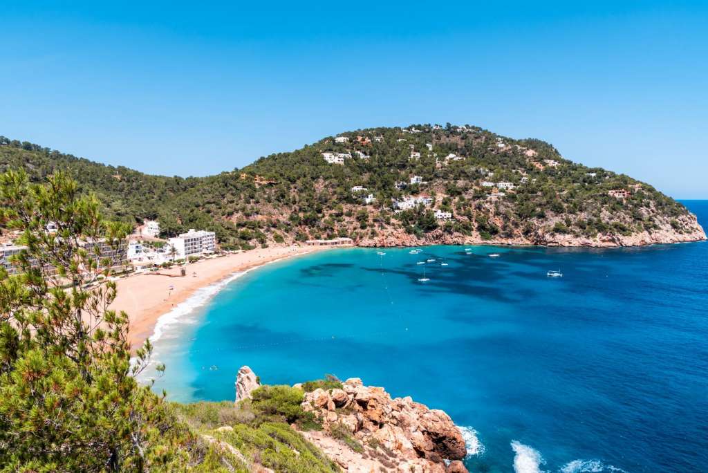 reasons-to-visit-ibiza-beaches