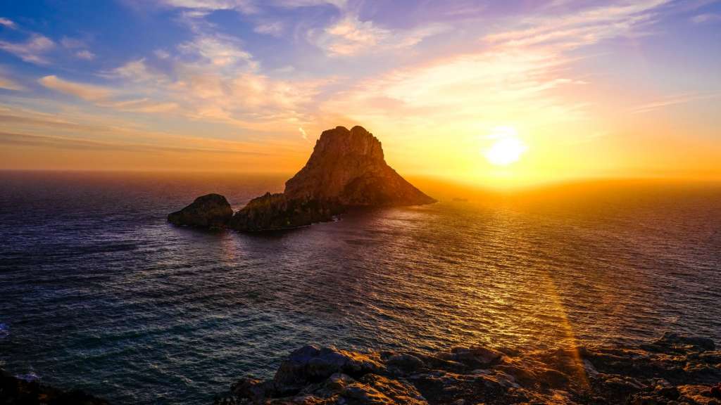 reasons-to-visit-ibiza-es-vedra