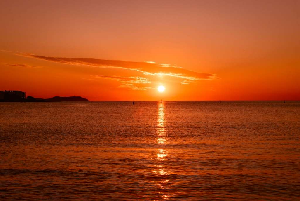 reasons-to-visit-ibiza-sunset